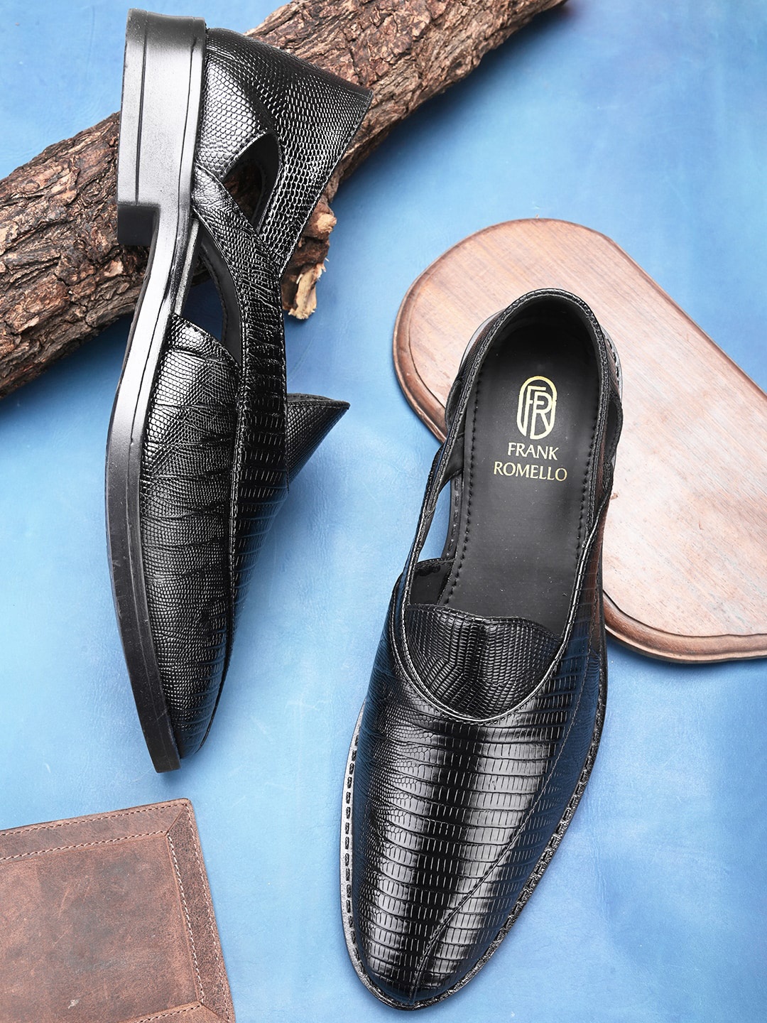 

FRANKROMELLO Men Textured Loafer, Black