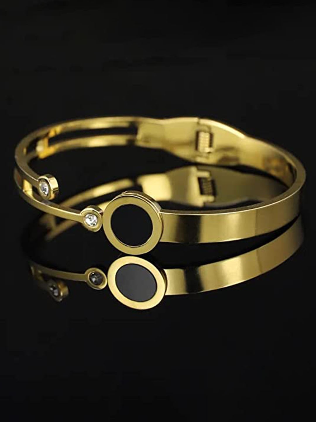 

VIEN Women Gold-Plated Roman Single Round Digital Bangle-Style Bracelet
