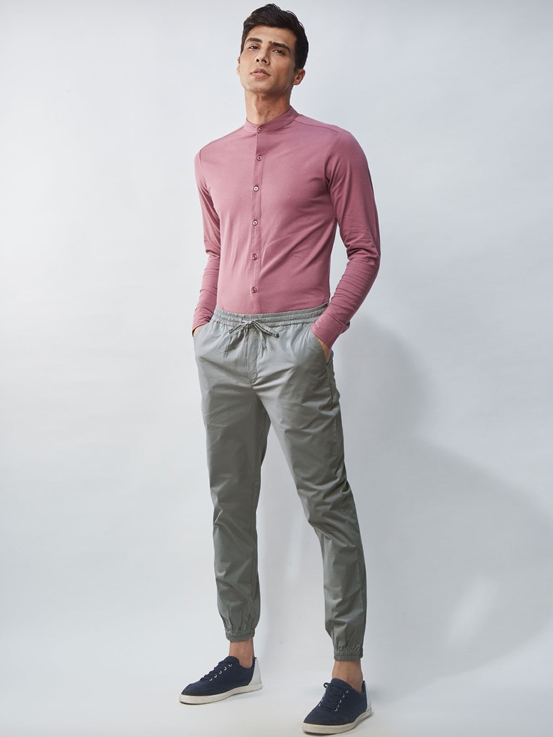 

Beyours Men Mid-Rise Classic Joggers, Grey