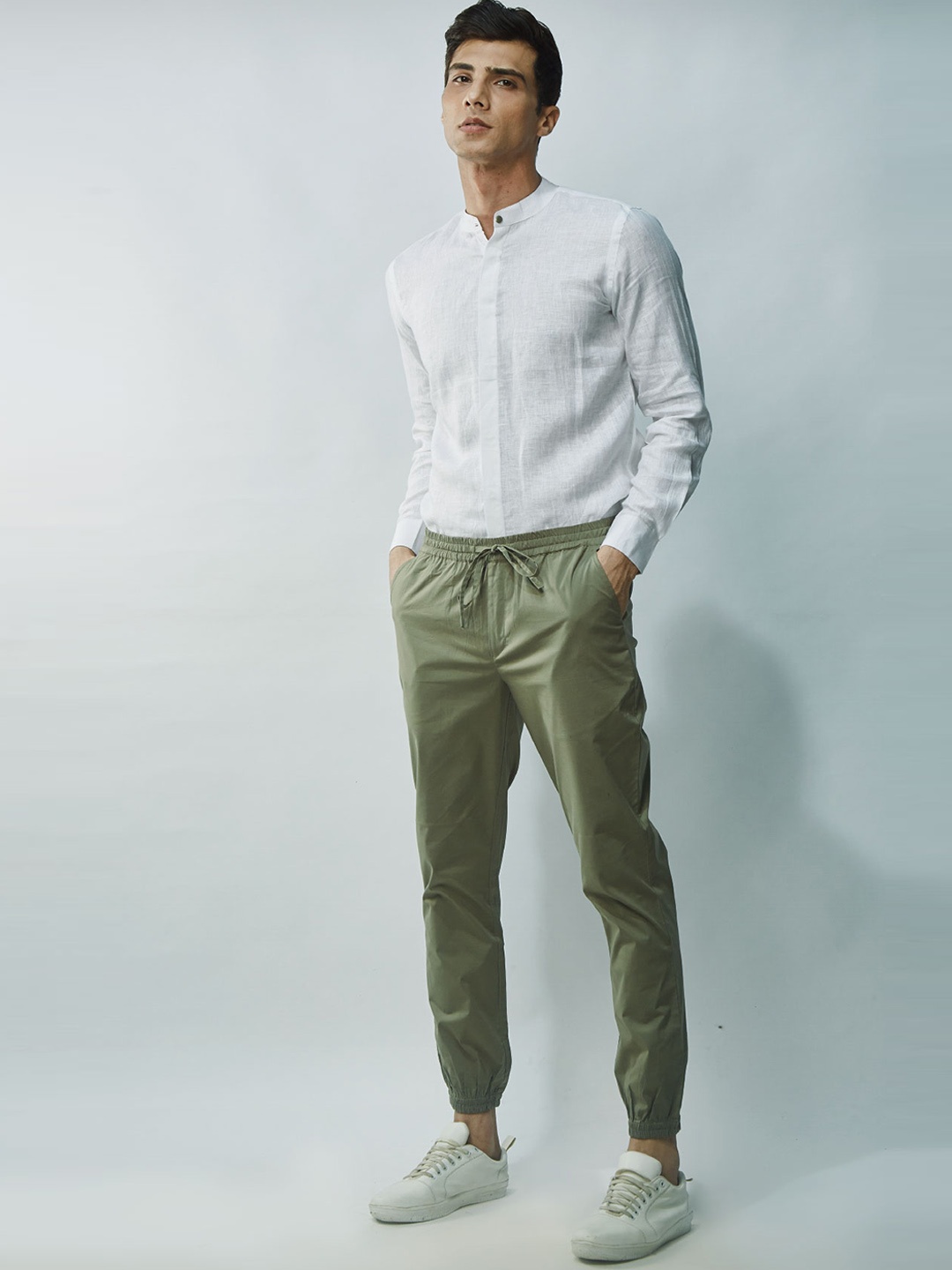 

Beyours Men Classic Joggers Trousers, Green