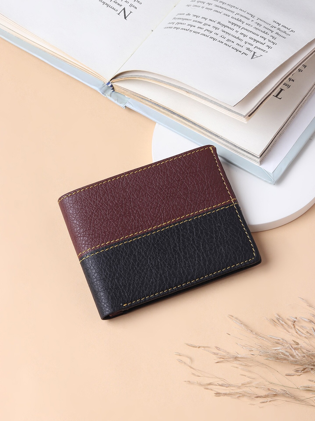 

HENEDA Men Black & Brown Colourblocked Two Fold Wallet