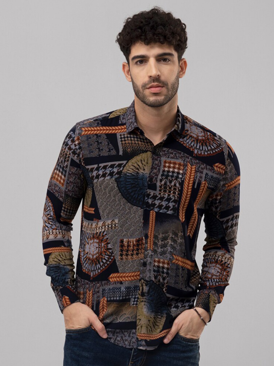 

Snitch Black Slim Fit Printed Casual Shirt