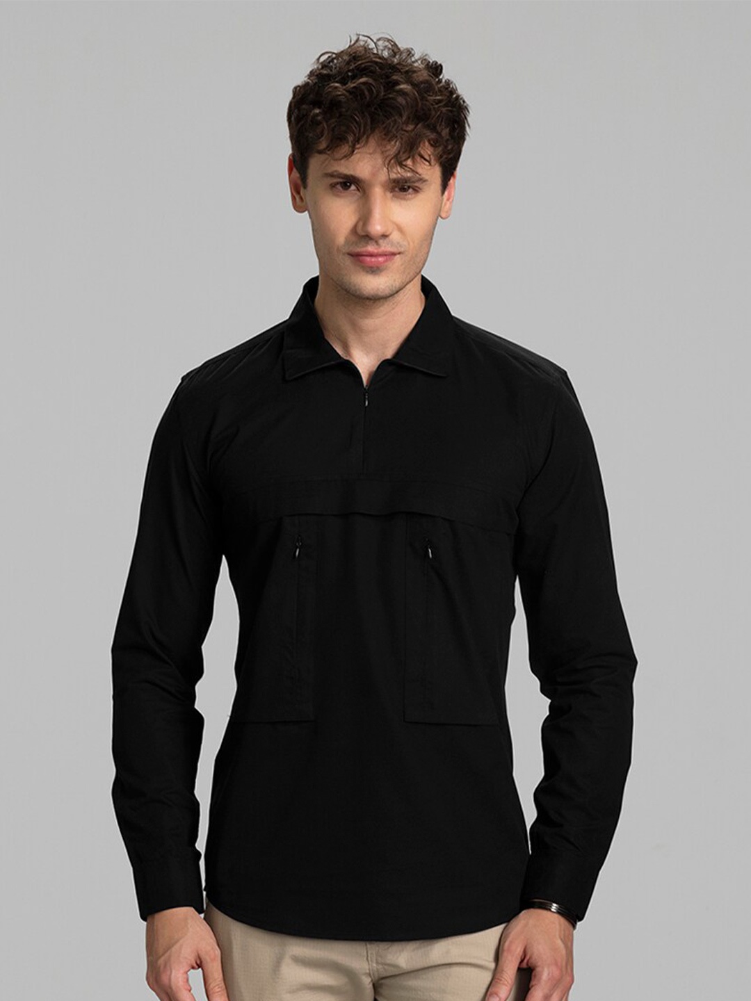 

Snitch Black Slim Fit Pocket Detailing Cotton Casual Shirt