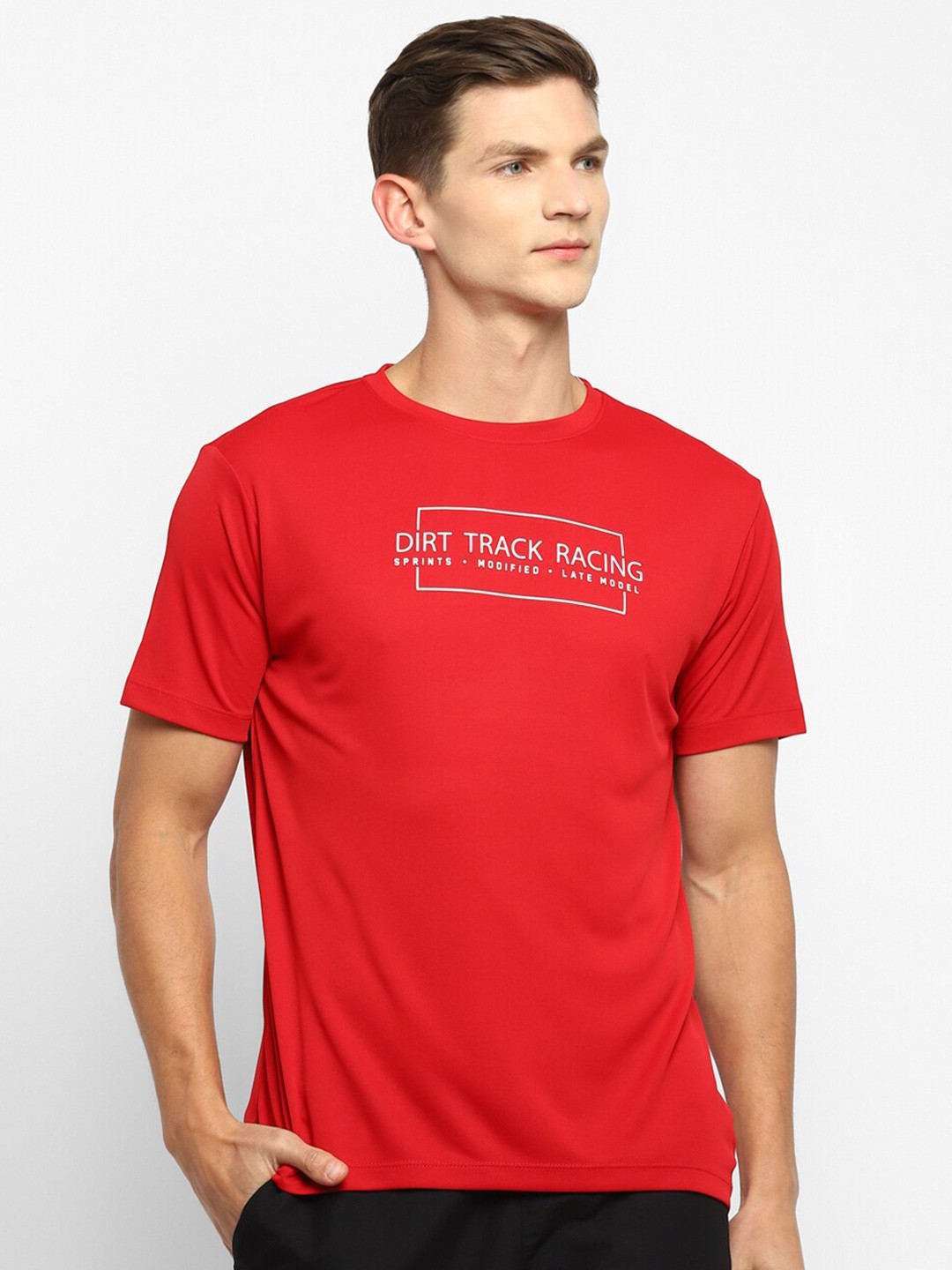 

Yuuki Typography Printed Antimicrobial Sports T-shirt, Red