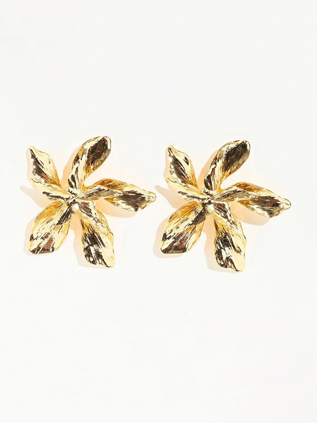 

XPNSV Gold-Plated Floral Studs Earrings