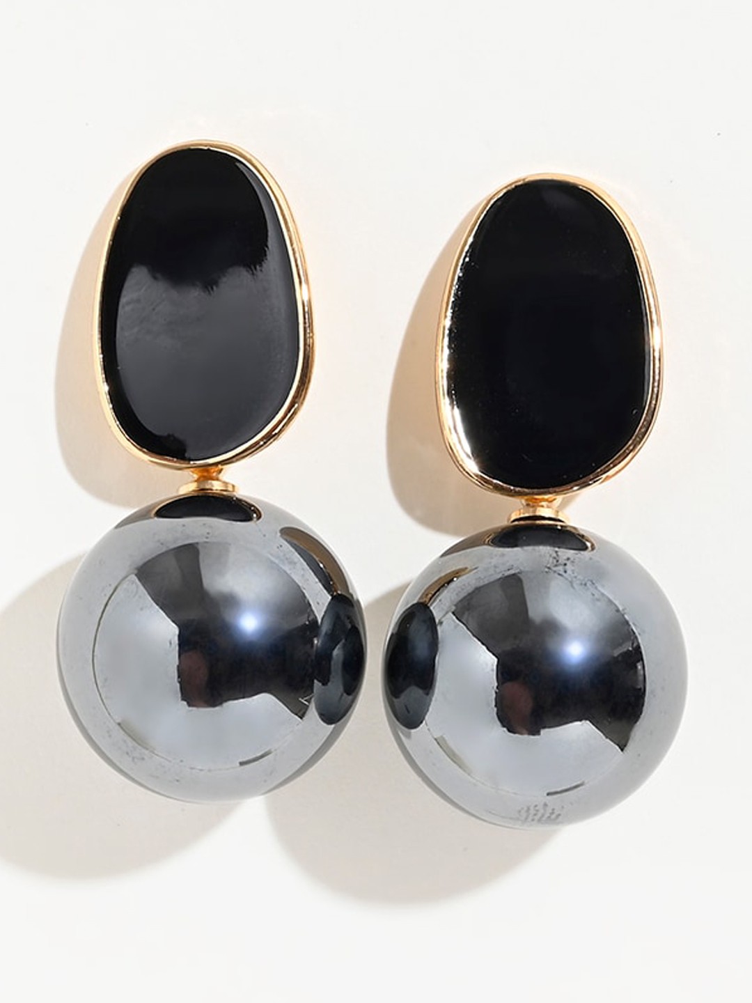 

XPNSV Gold-Plated Contemporary Artificial Beads Drop Earrings