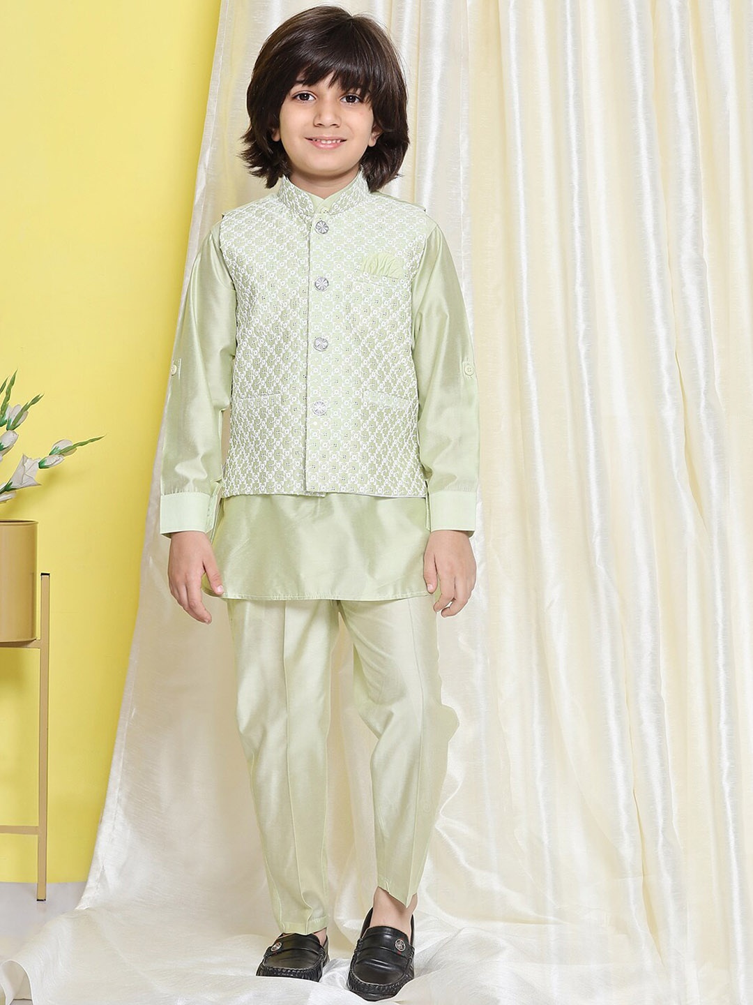 

Aj DEZInES Boys Cotton Silk Kurta With Trousers And Embroidered Nehru Jacket, Green