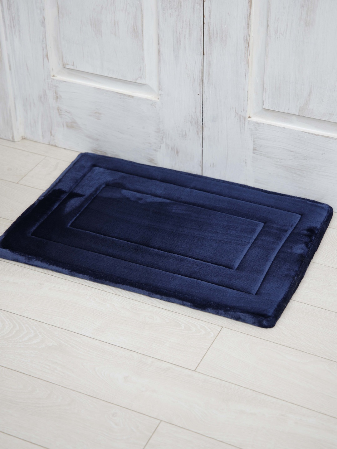

Ariana Navy Blue Textured Anti-Skid 2000GSM Design Bath Rug
