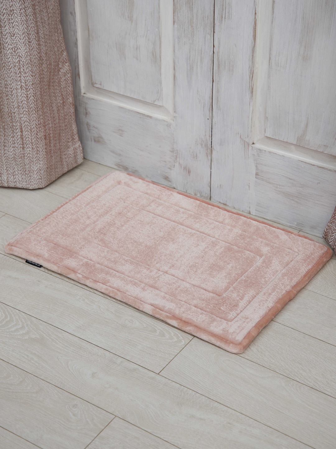 

Ariana Pink 2000 GSM Textured Design Anti-Skid Bathmat