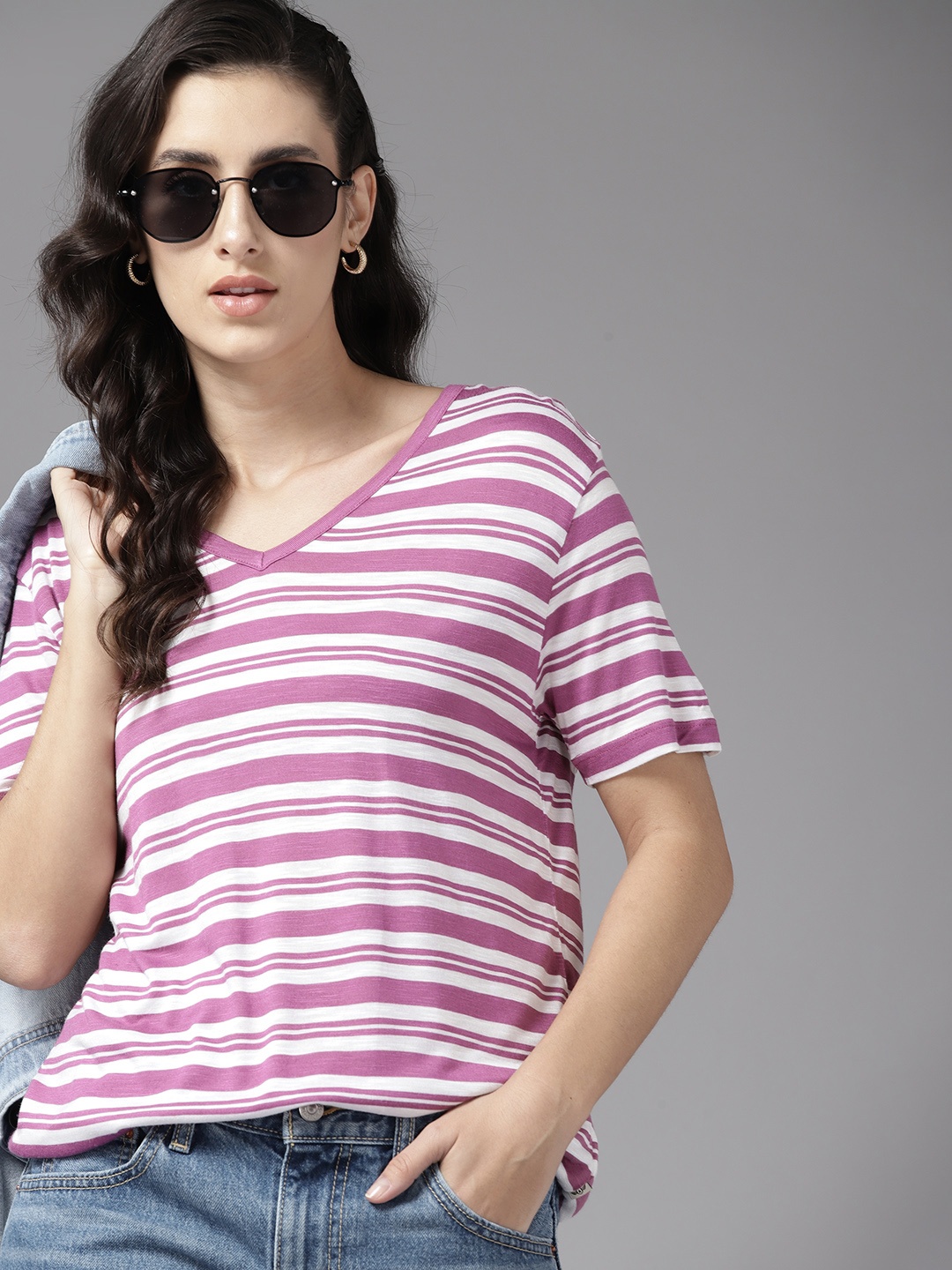 

The Roadster Life Co. Striped V-Neck T-shirt, Purple