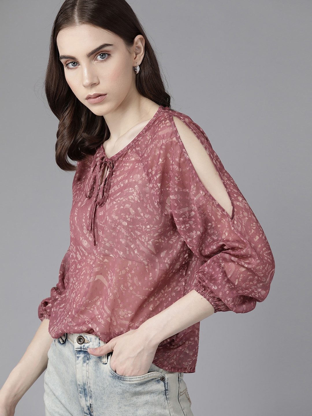 

The Roadster Lifestyle Co. Printed Tie-Up Neck Slit Sleeves Top, Rust