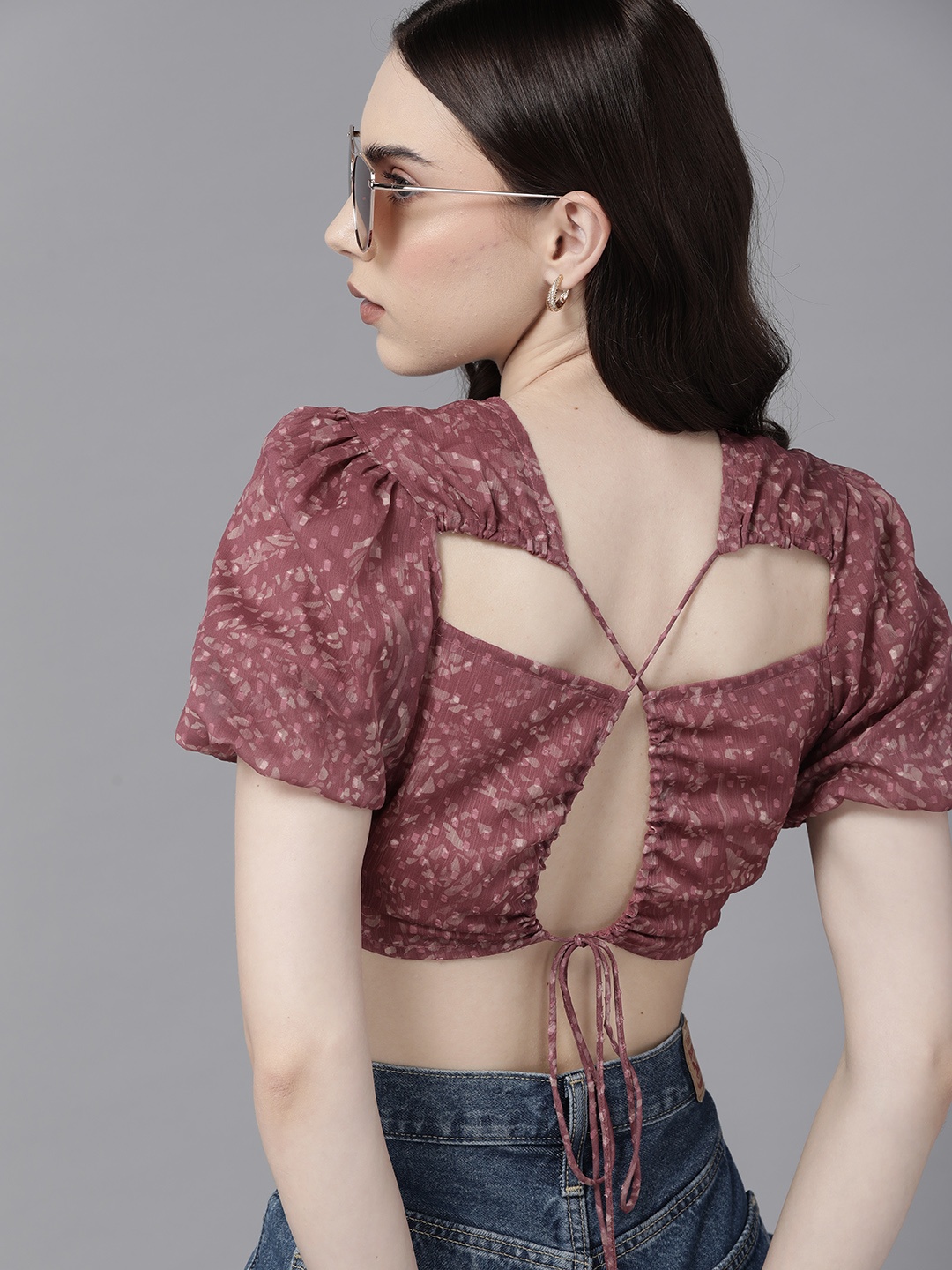 

The Roadster Lifestyle Co. Abstract Print Dobby Weave Styled Back Crop Top, Rose