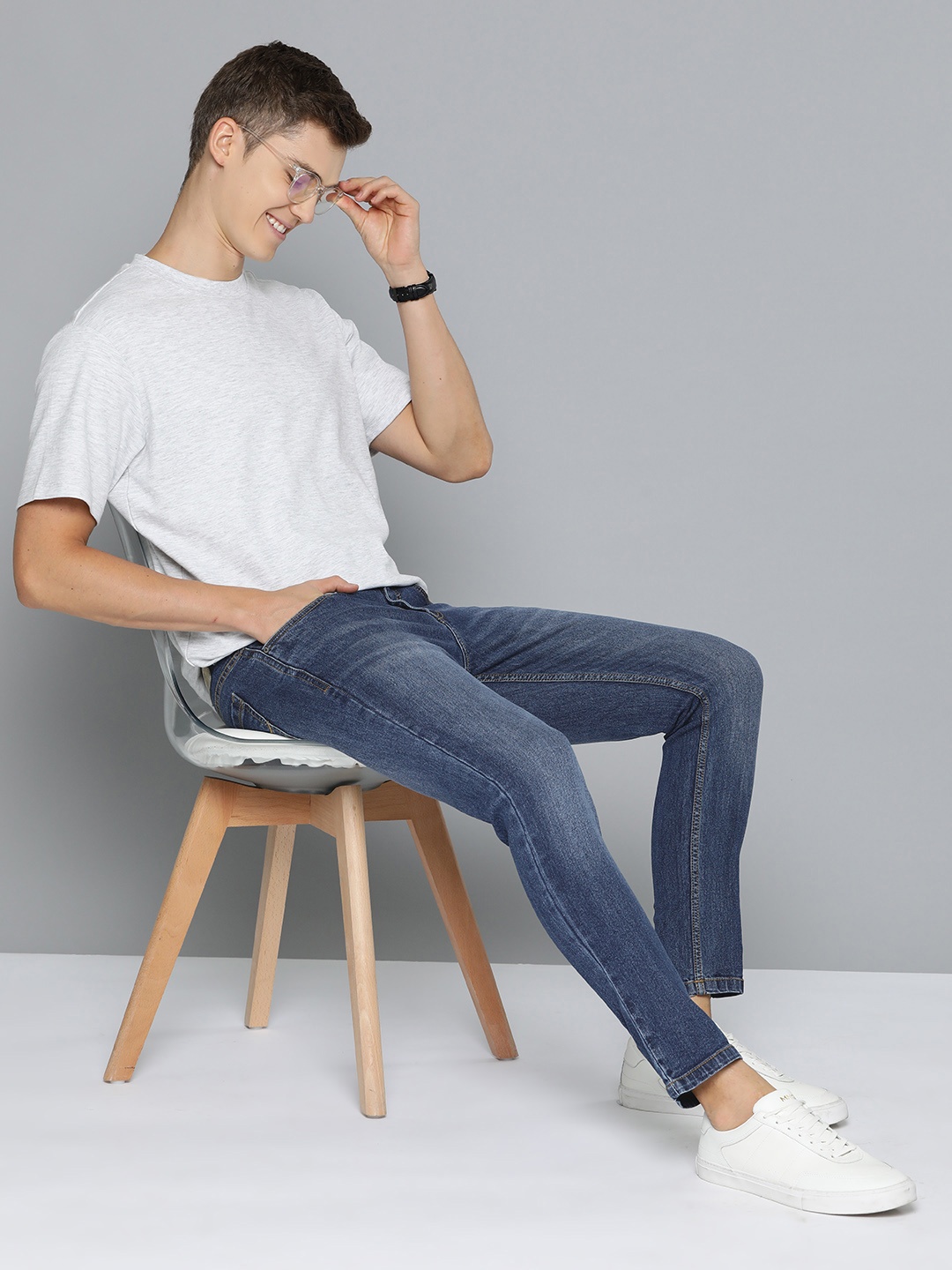 

Mast & Harbour Men Light Fade Stretchable Jeans, Blue