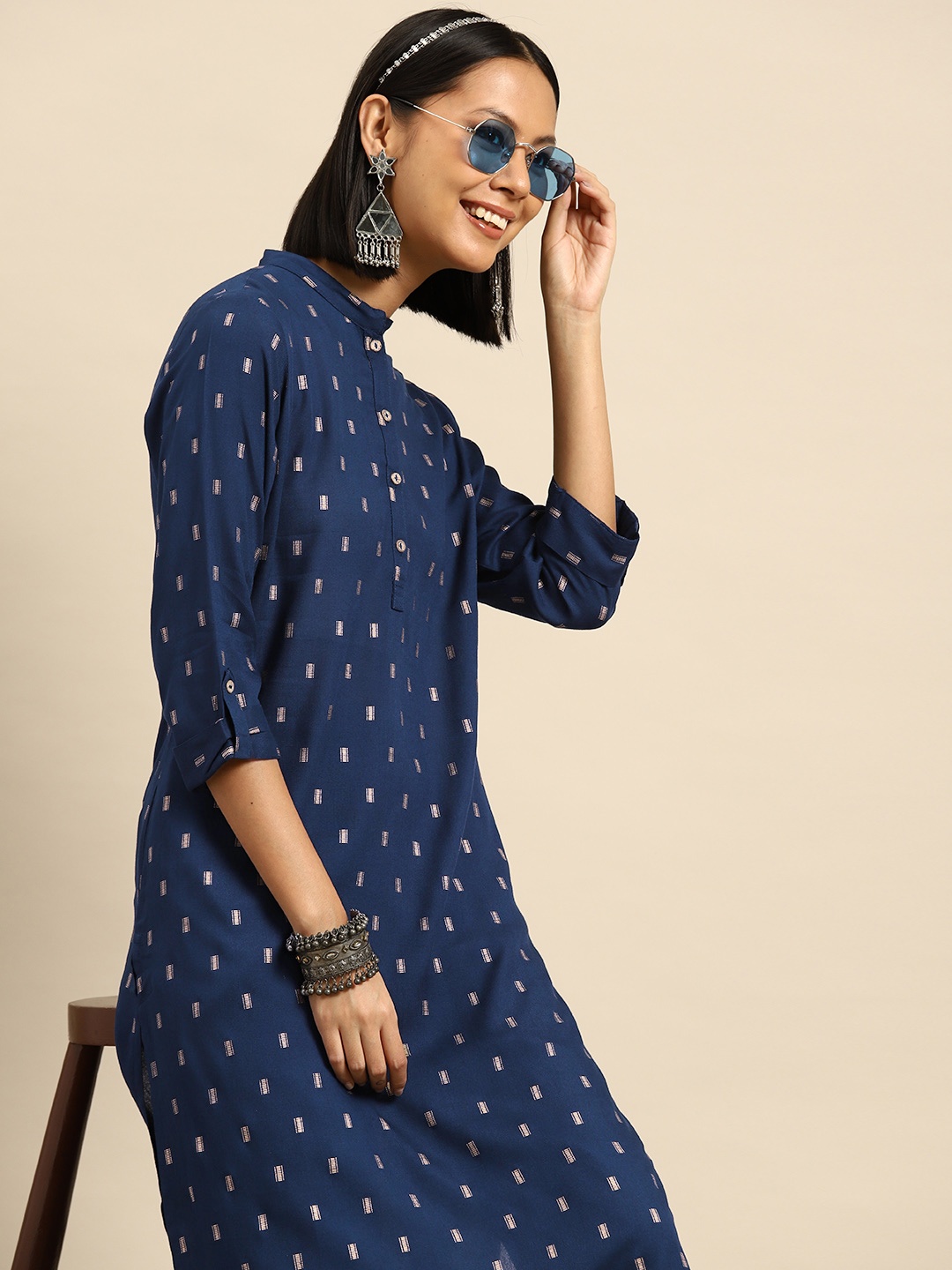 

Sangria Women Geometric Printed Kurta With Trouser, Navy blue