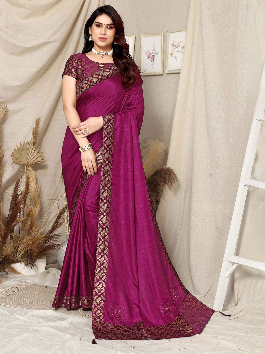 

TEREZA Paisley Zari Art Silk Banarasi Saree With Blouse Piece, Magenta