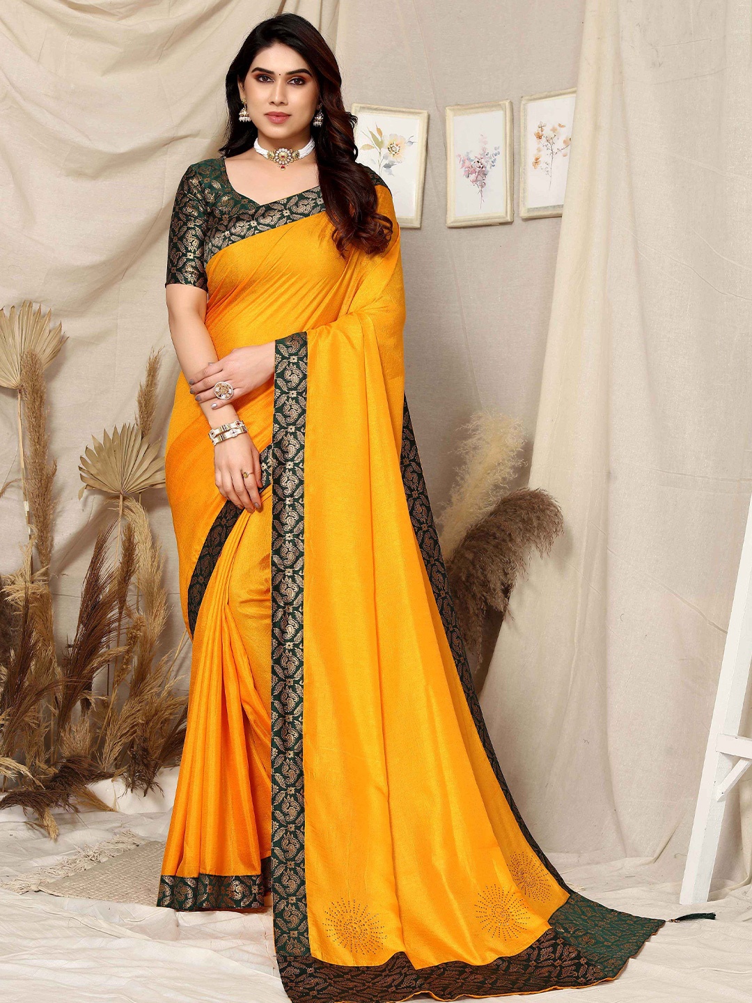 

TEREZA Paisley Zari Art Silk Banarasi Saree With Blouse Piece, Yellow