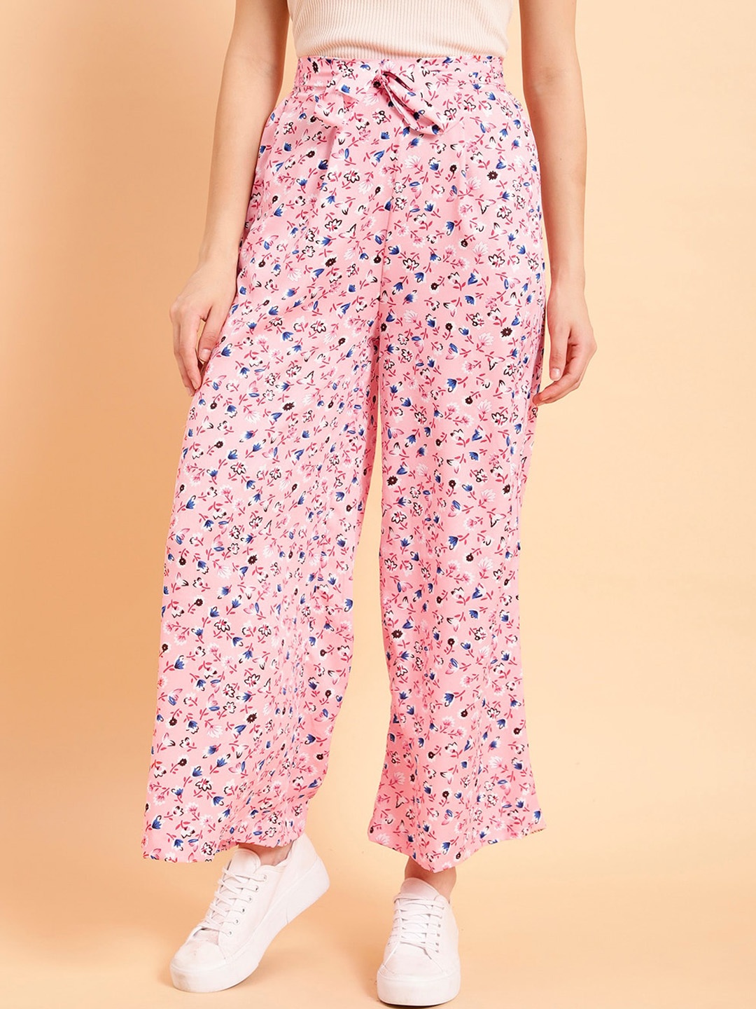 

MINT STREET Women Floral Printed Mid Rise Plain Parallel Trousers, Pink