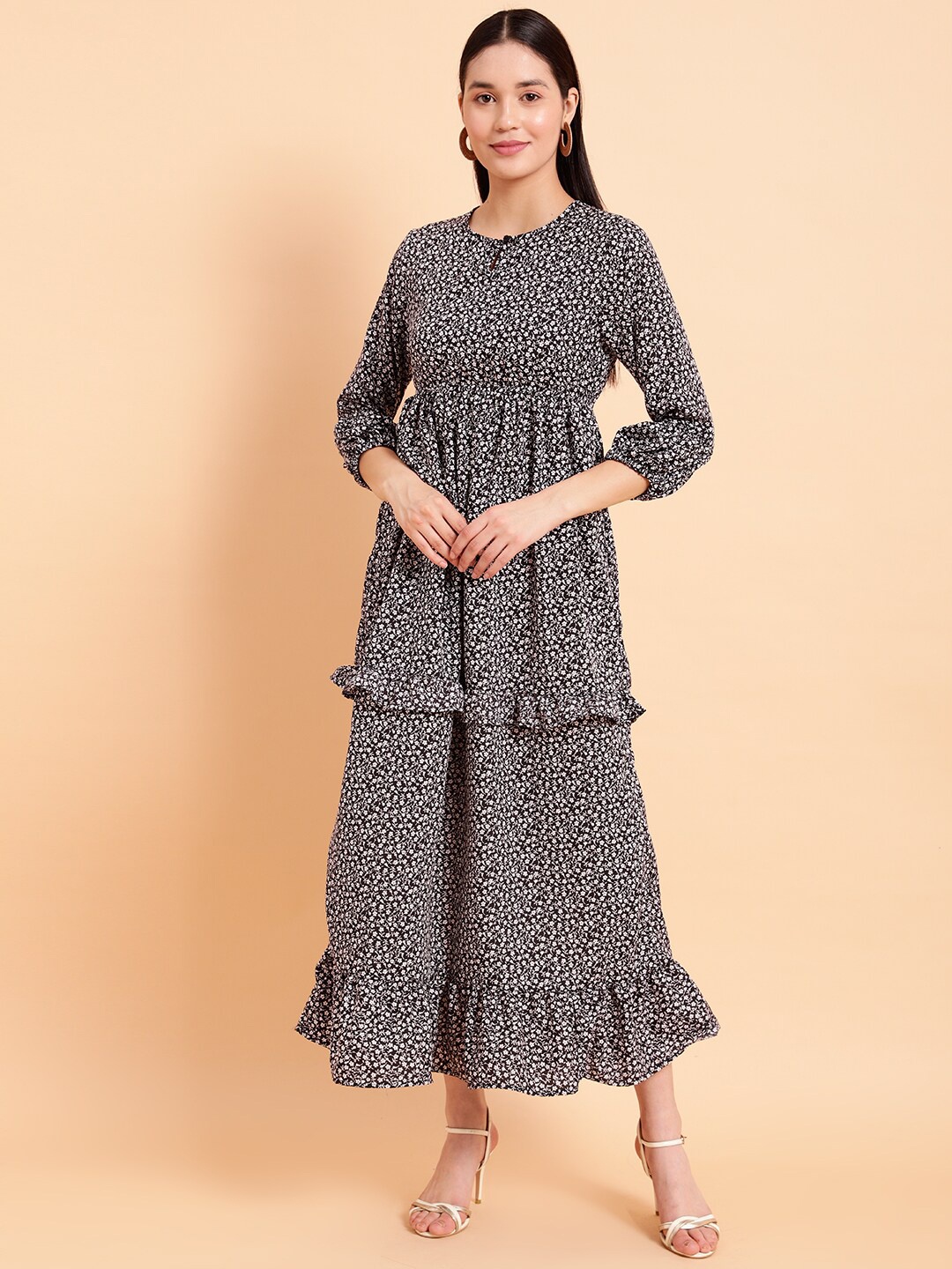 

MINT STREET Floral Printed Cuffed Sleeves Crepe Casual Fit & Flare Dress, Black