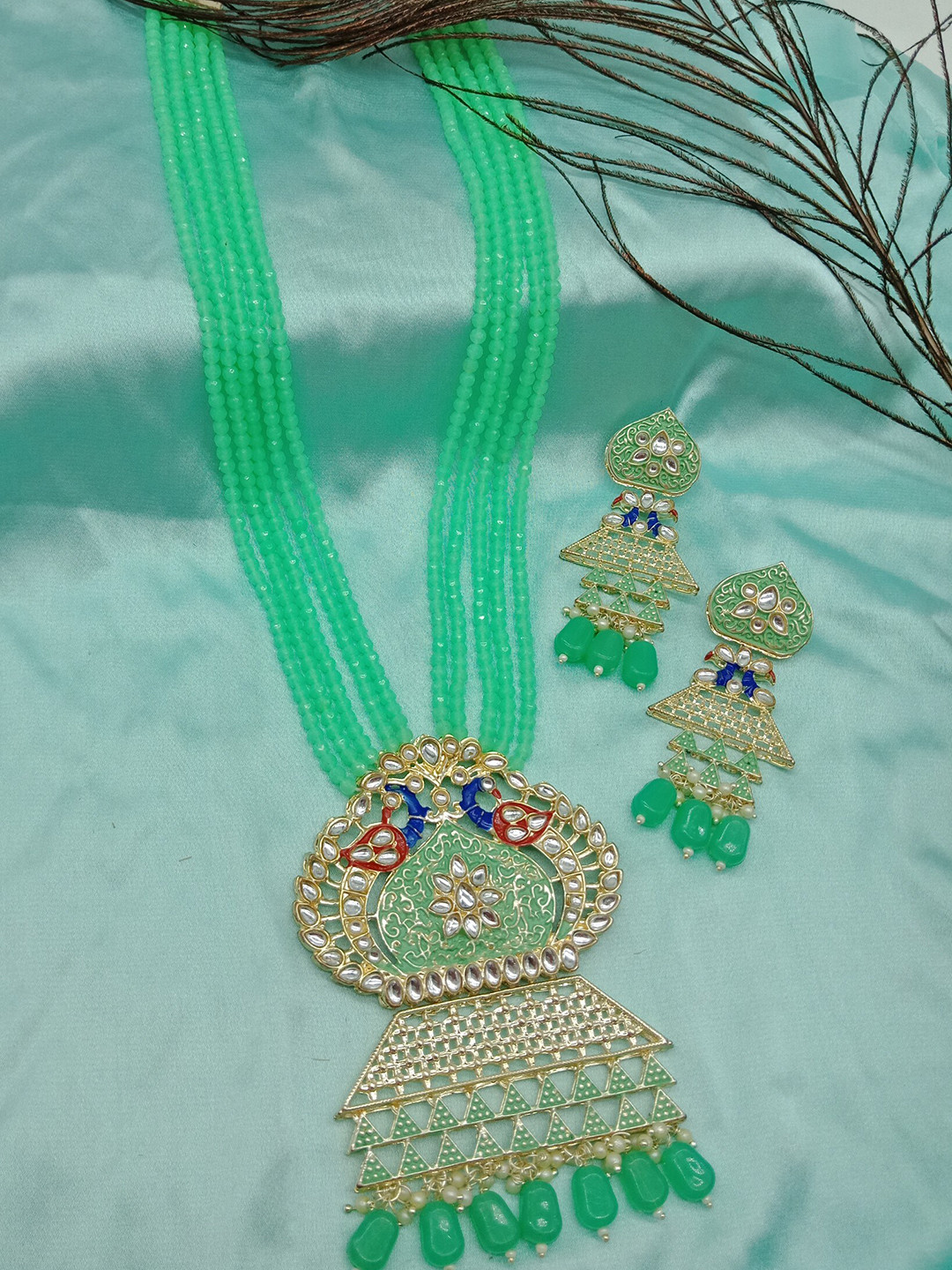 

AASHISH IMITATION Gold-Plated Stone-Studded & Beaded Jewellery Set