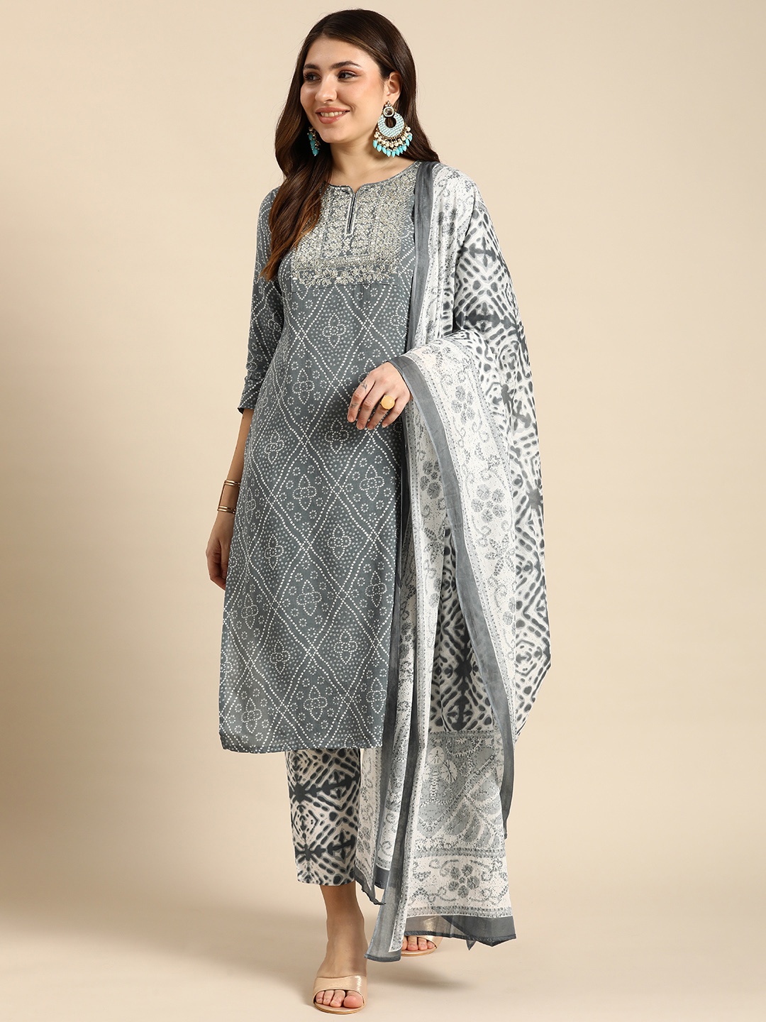 

Anouk Bandhani Printed Regular Sequinned Kurta with Trousers & Dupatta, Grey