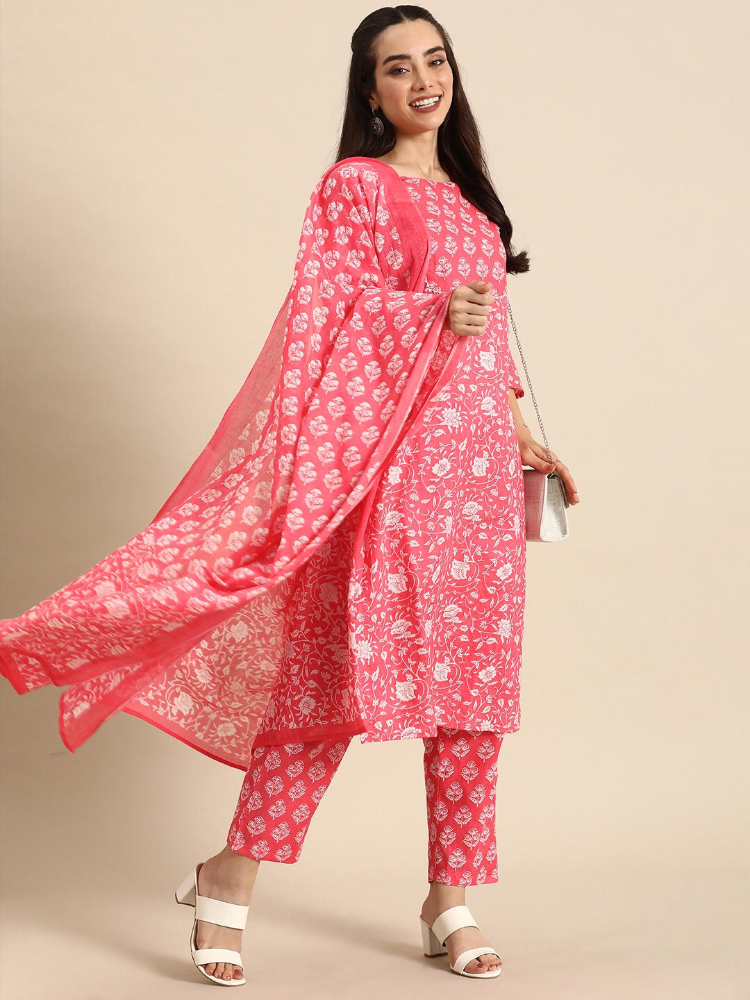 

Anouk Women Floral Printed Pure Cotton Kurta & Trousers With Dupatta, Pink