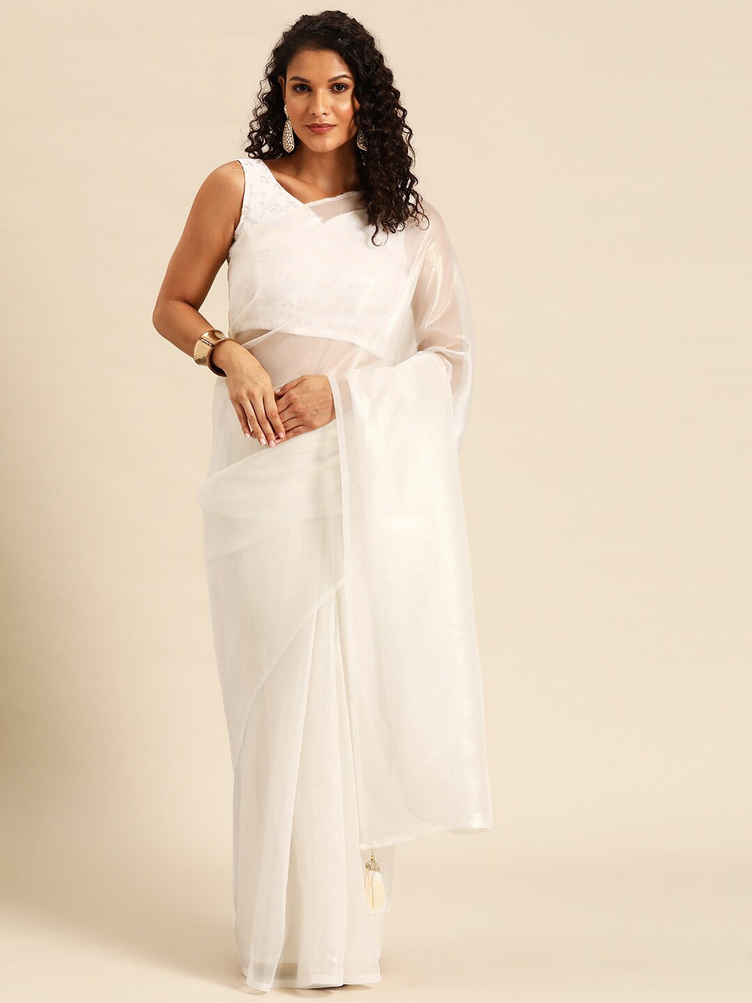 

Pisara Net Saree With Tassel Details, Off white