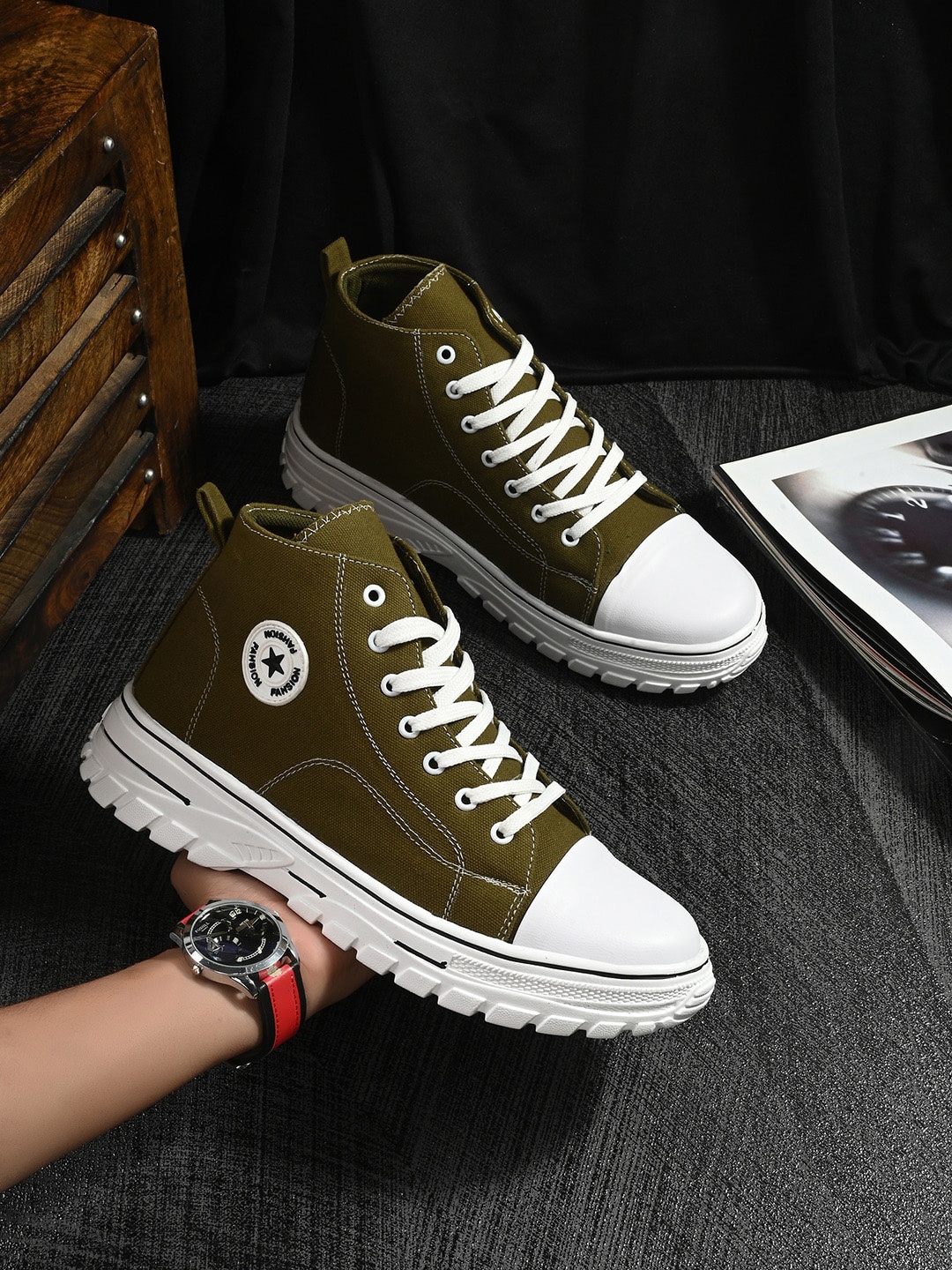 

Mactree Men Lace-Up Mid-Top Casual Sneakers, Olive