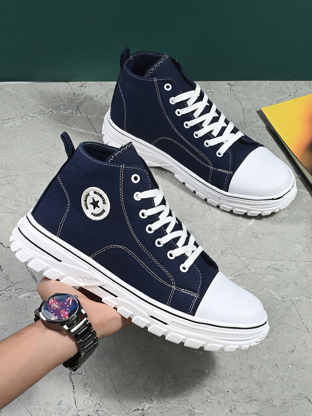 

Mactree Men Mid Top Comfort Insole Canvas Contrast Sole Sneakers, Navy blue