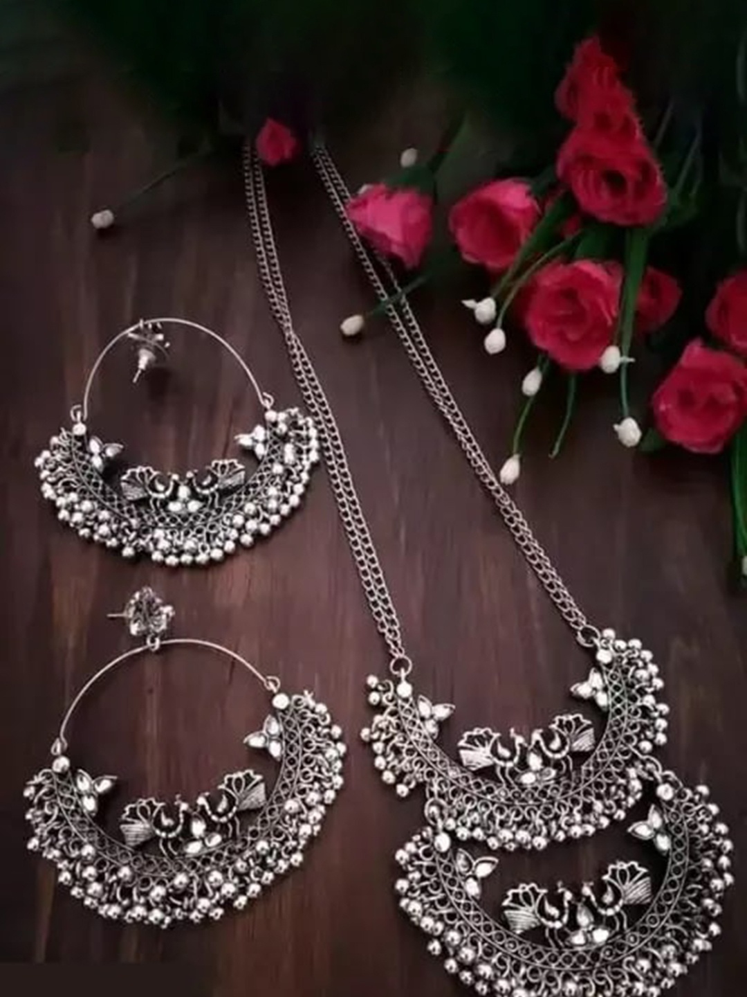 

Samridhi DC Oxidised Silver-Plated Stone-Studded & Beaded Jewellery Set