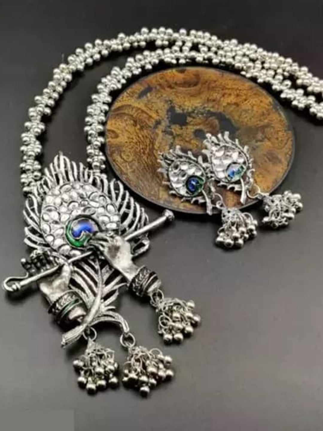 

Samridhi DC Silver-Plated Oxidised Jewellery Set