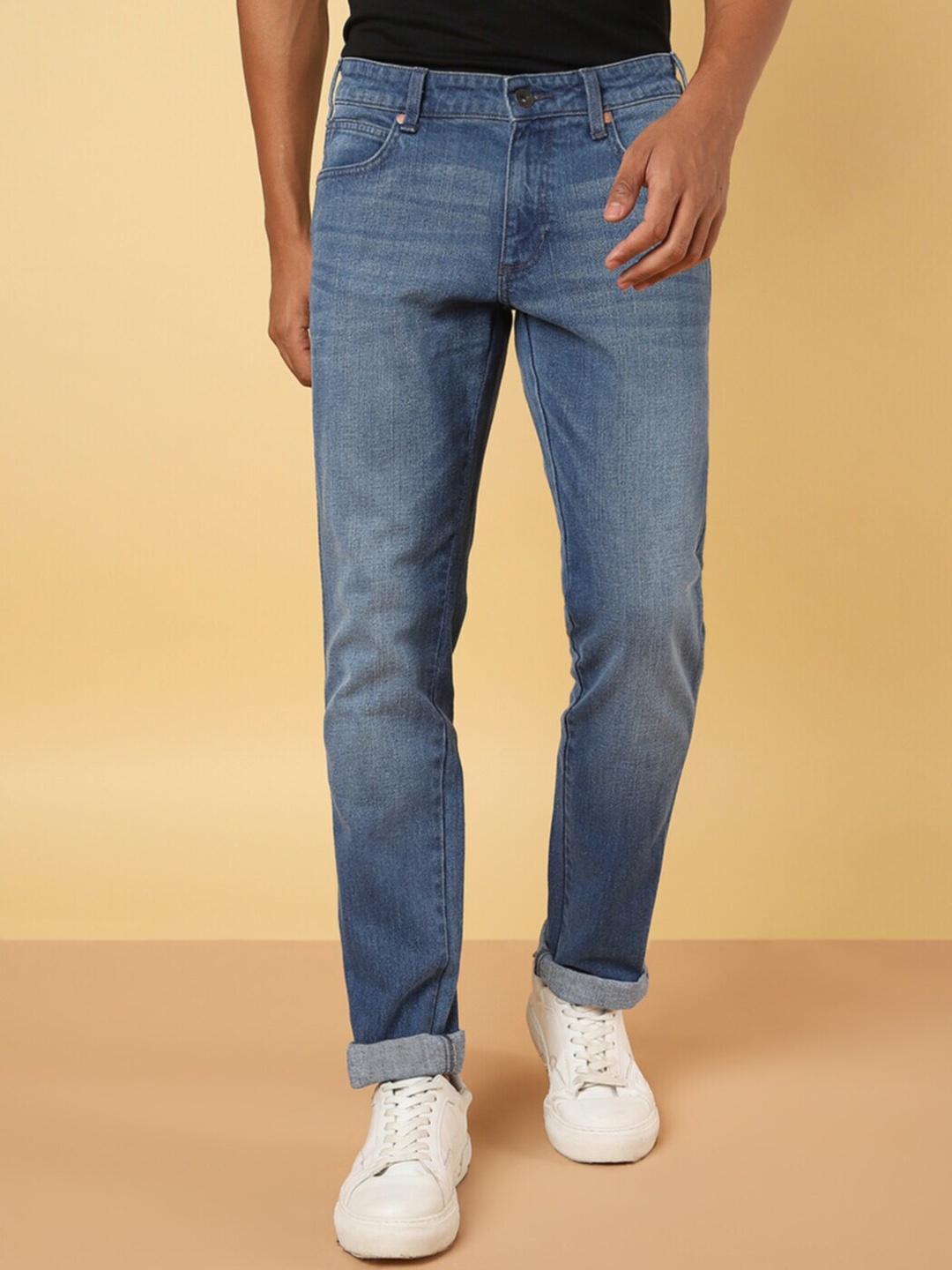 

Wrangler Men Skanders Slim Fit Light Fade Stretchable Cotton Jeans, Blue