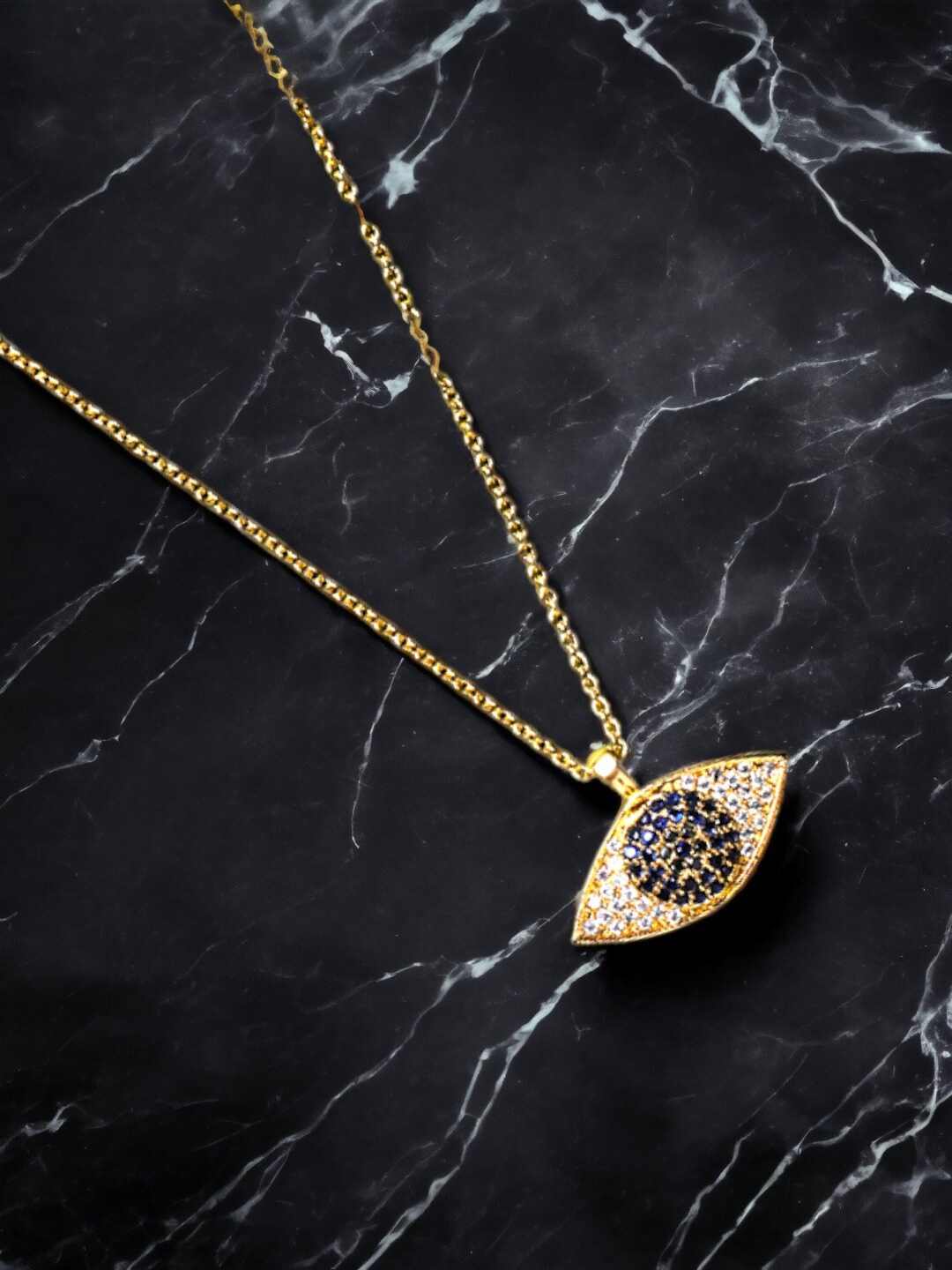 

DressBerry Blue Brass Gold-Plated Necklace