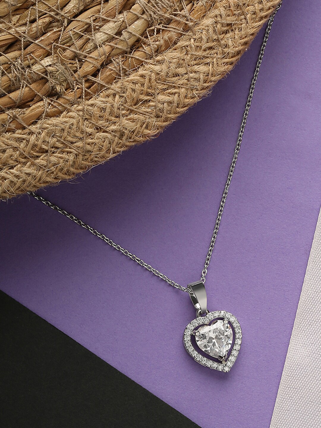 

DressBerry Silver-Plated Heart Pendant & Chain