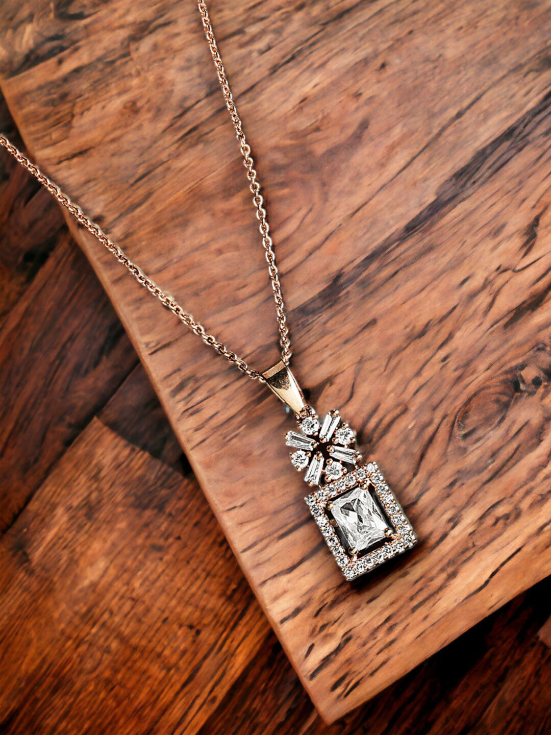

DressBerry Rose Gold-Plated Pendant & Chain