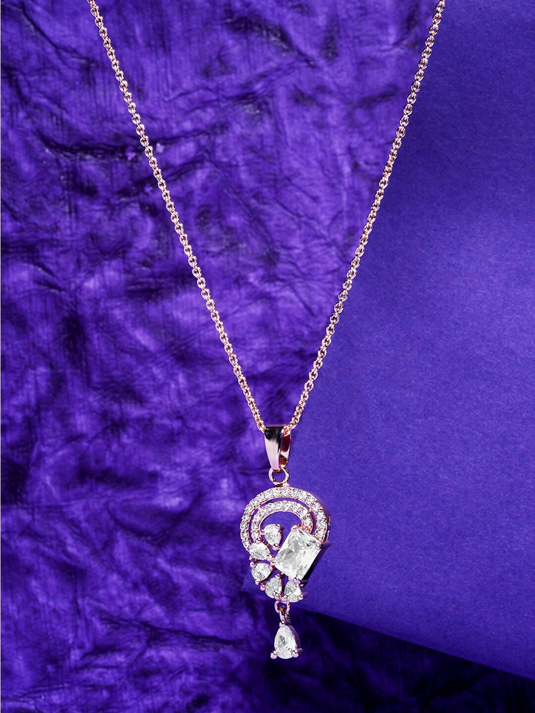 

DressBerry Rose Gold & White Brass Rose Gold-Plated Necklace