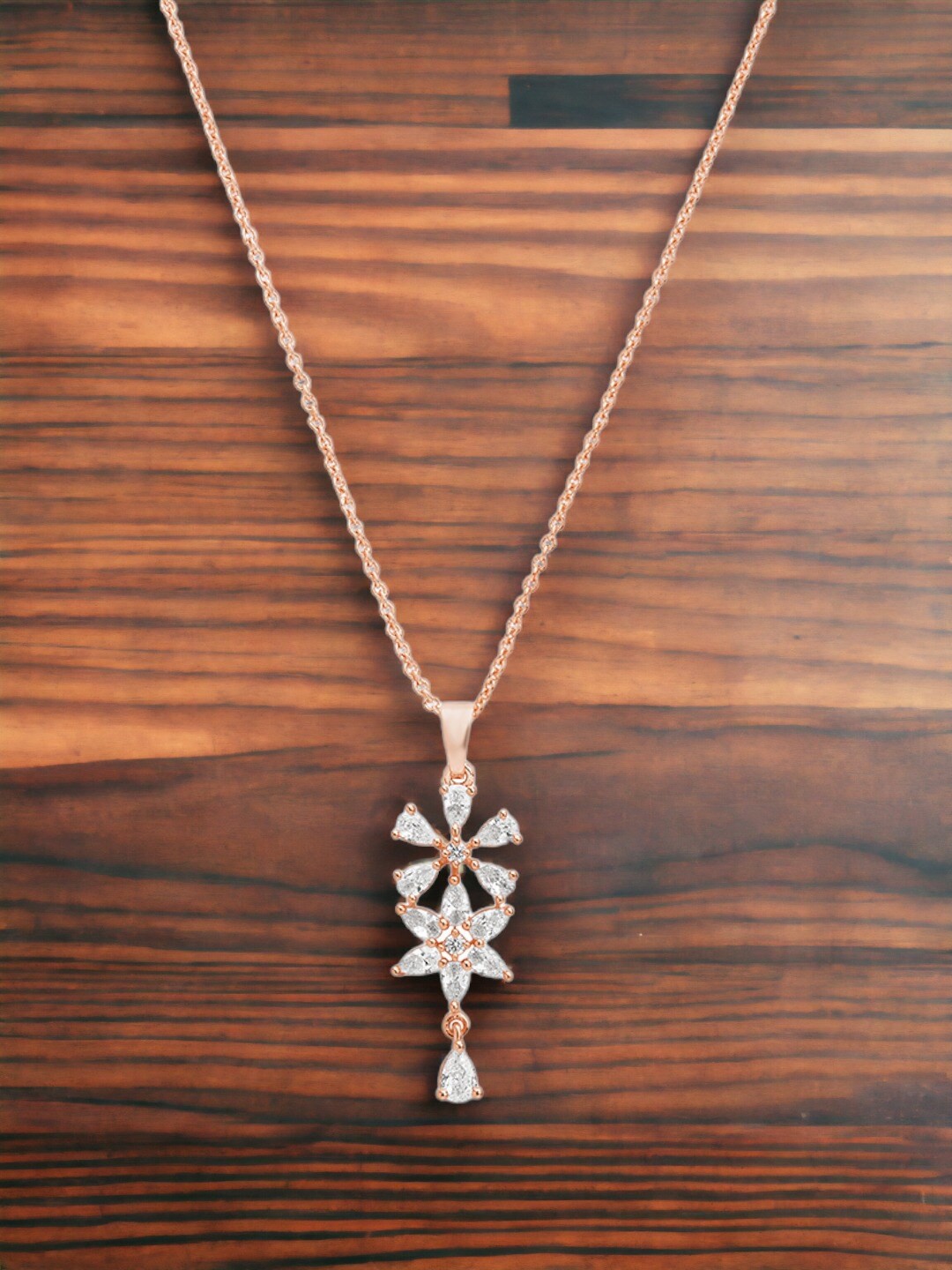 

DressBerry Rose Gold-Plated Pendant & Chain