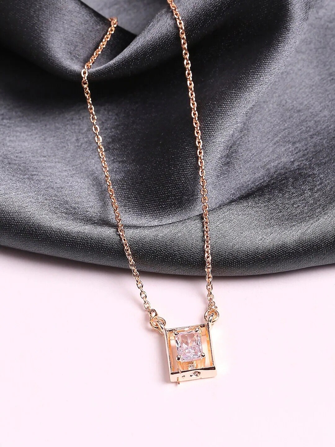 

DressBerry Rose Gold-Plated Necklace