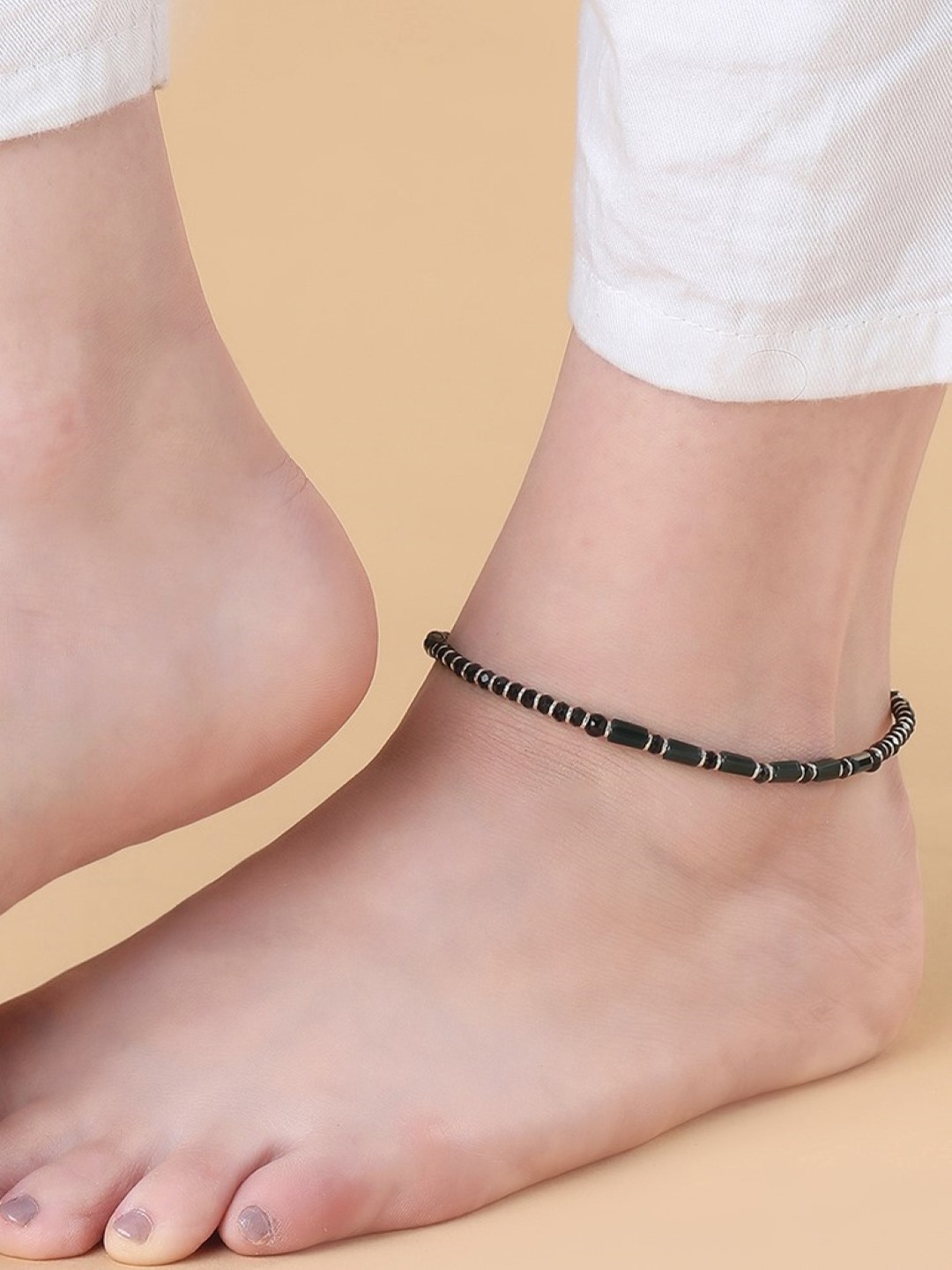 

Zavya Women Rhodium-Plated black Beaded 925 Sterling Silver Anklet