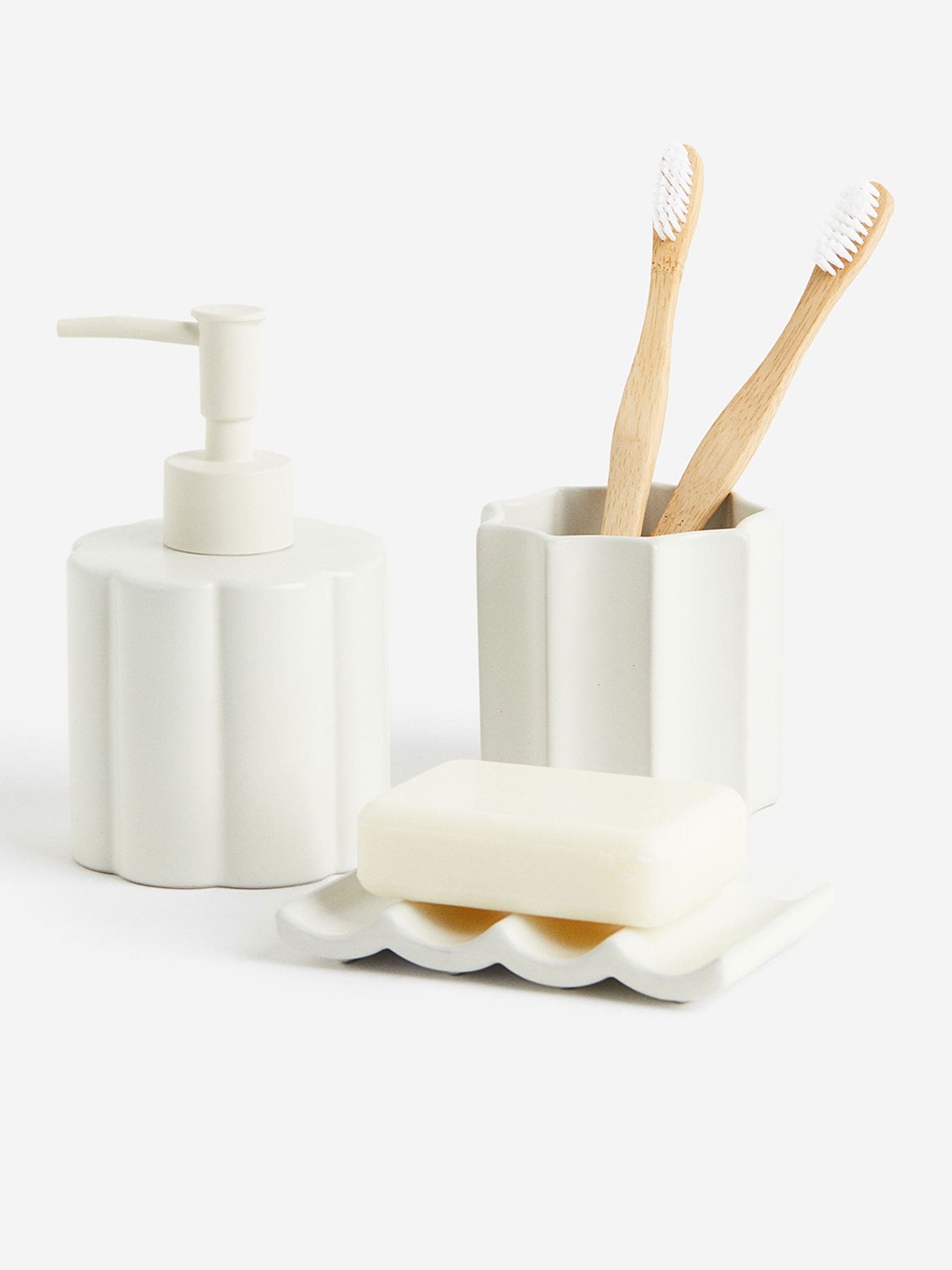 

H&M White Stoneware Toothbrush Mug