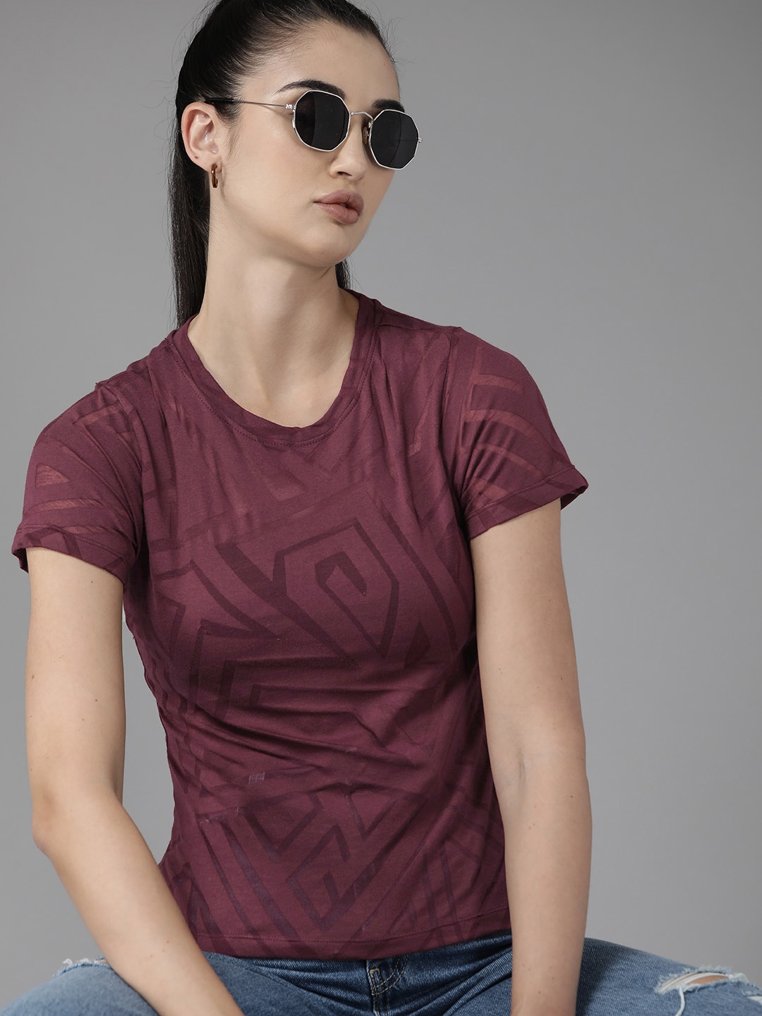 

The Roadster Lifestyle Co. Self Design T-shirt, Burgundy