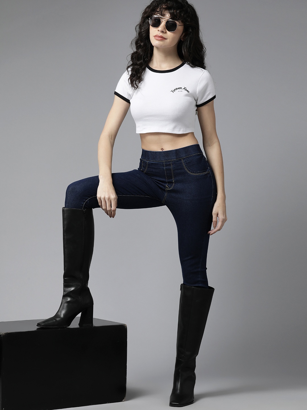 

The Roadster Lifestyle Co. Pure Cotton Crop T-shirt, White