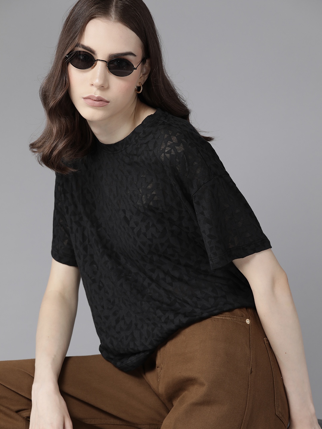 

The Roadster Lifestyle Co. Self-Design Drop-Shoulder Sleeves Boxy T-shirt, Black