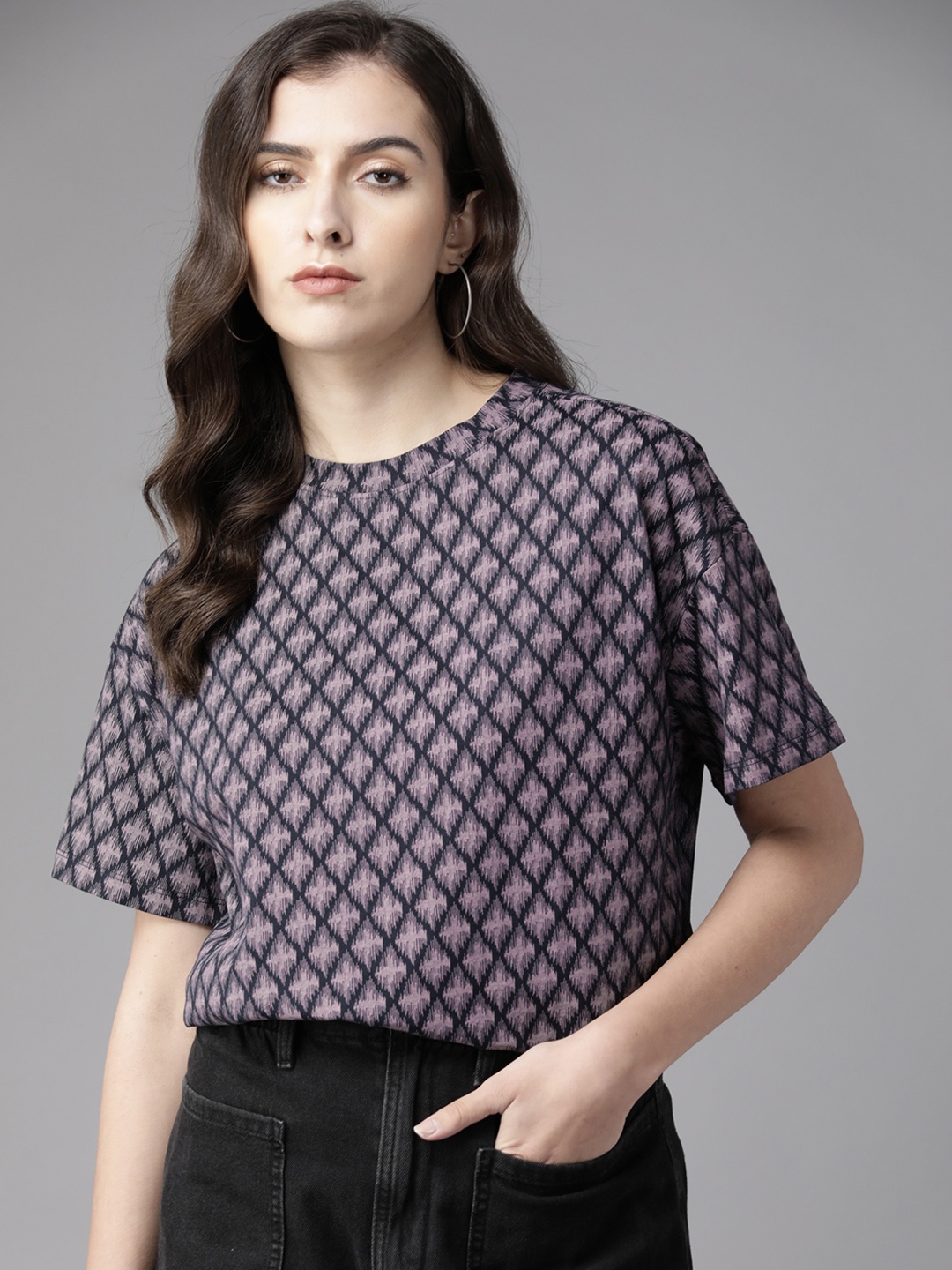 

The Roadster Lifestyle Co. Boxy Fit Checked Pure Cotton T-shirt, Navy blue