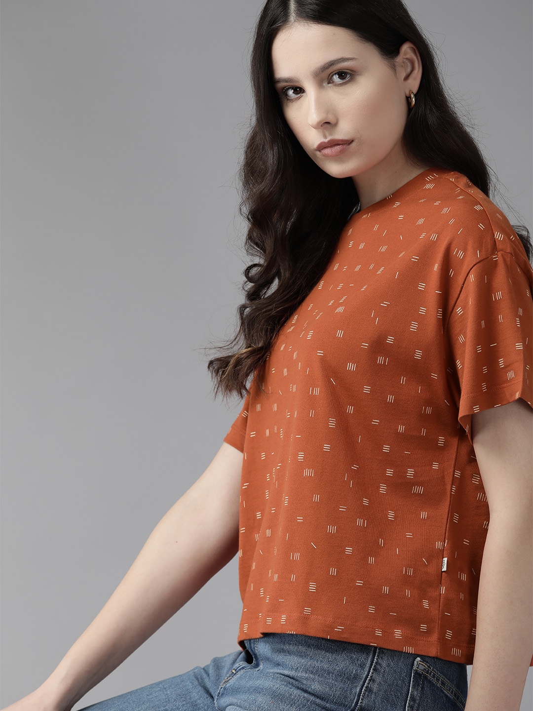 

The Roadster Lifestyle Co. Pure Cotton Printed Drop-Shoulder Sleeves T-shirt, Rust