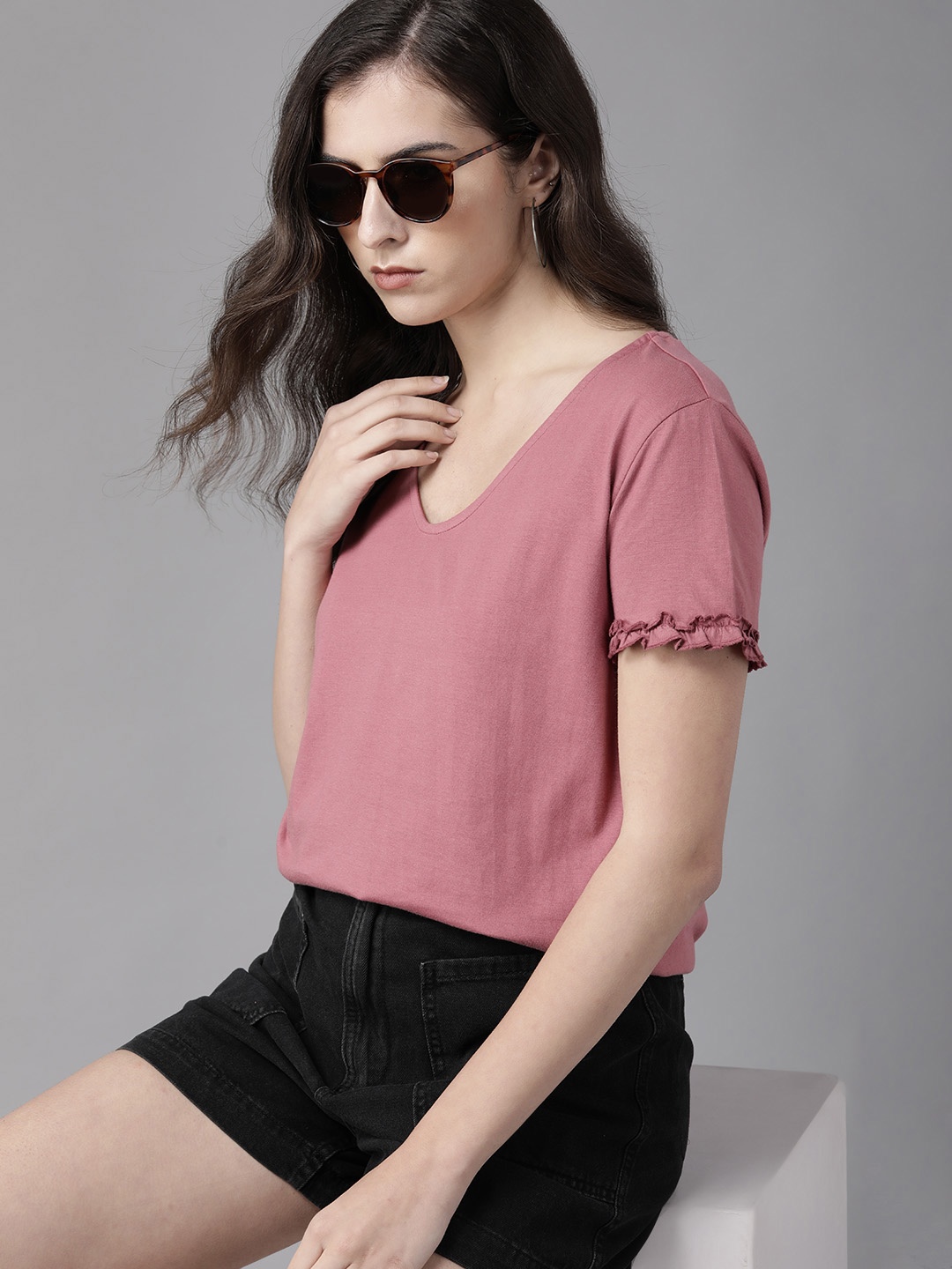 

The Roadster Lifestyle Co. V-Neck Pure Cotton Relaxed Fit T-shirt, Rose