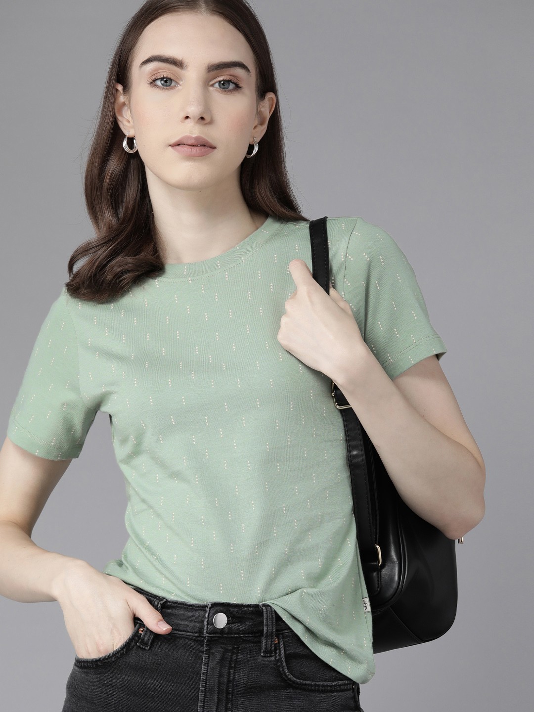 

The Roadster Lifestyle Co. Micro Printed Regular Fit T-shirt, Green