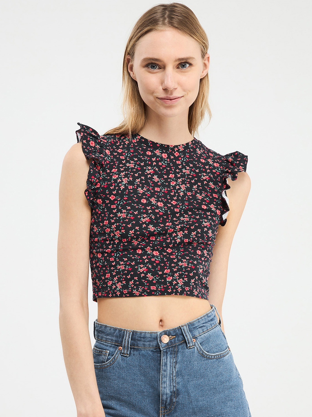 

TERRANOVA Floral Print Flutter Sleeve Crop Top, Black