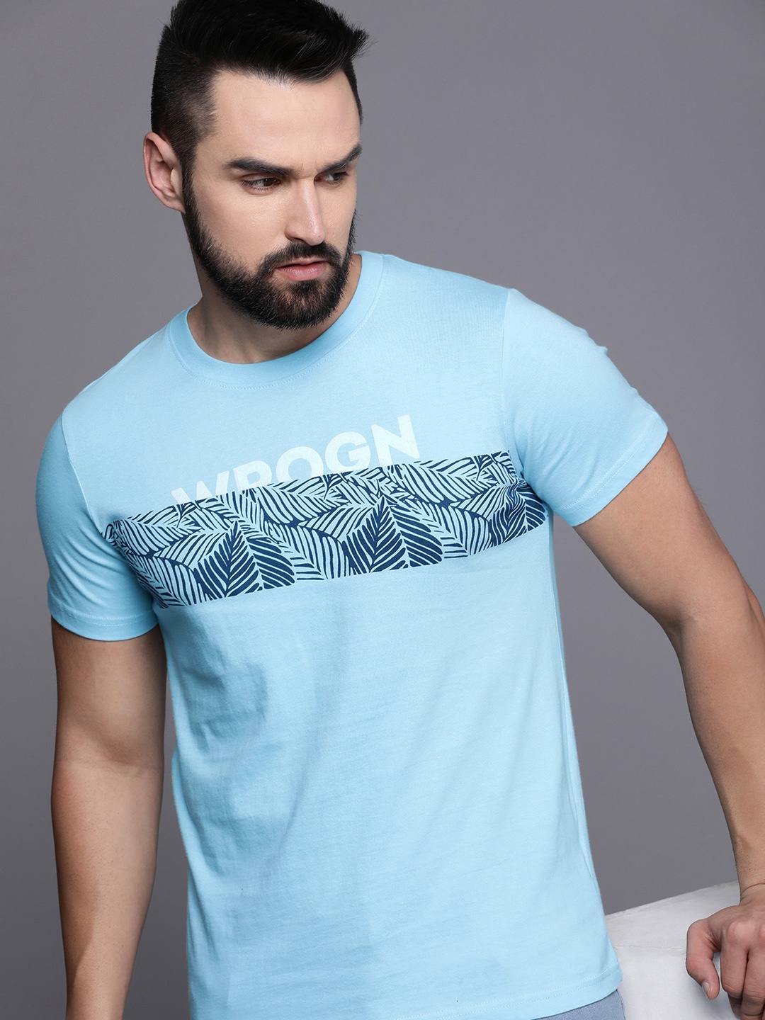 

WROGN Men Printed Tropical Pure Cotton Slim Fit T-shirt, Blue