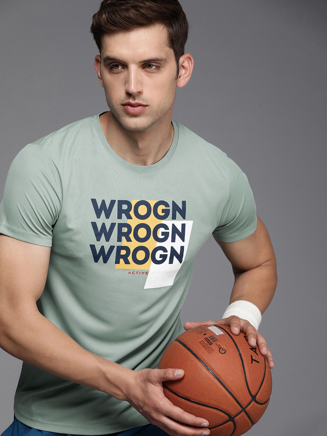 

WROGN ACTIVE Graphic Printed Dry-Pro Slim Fit T-shirt, Green