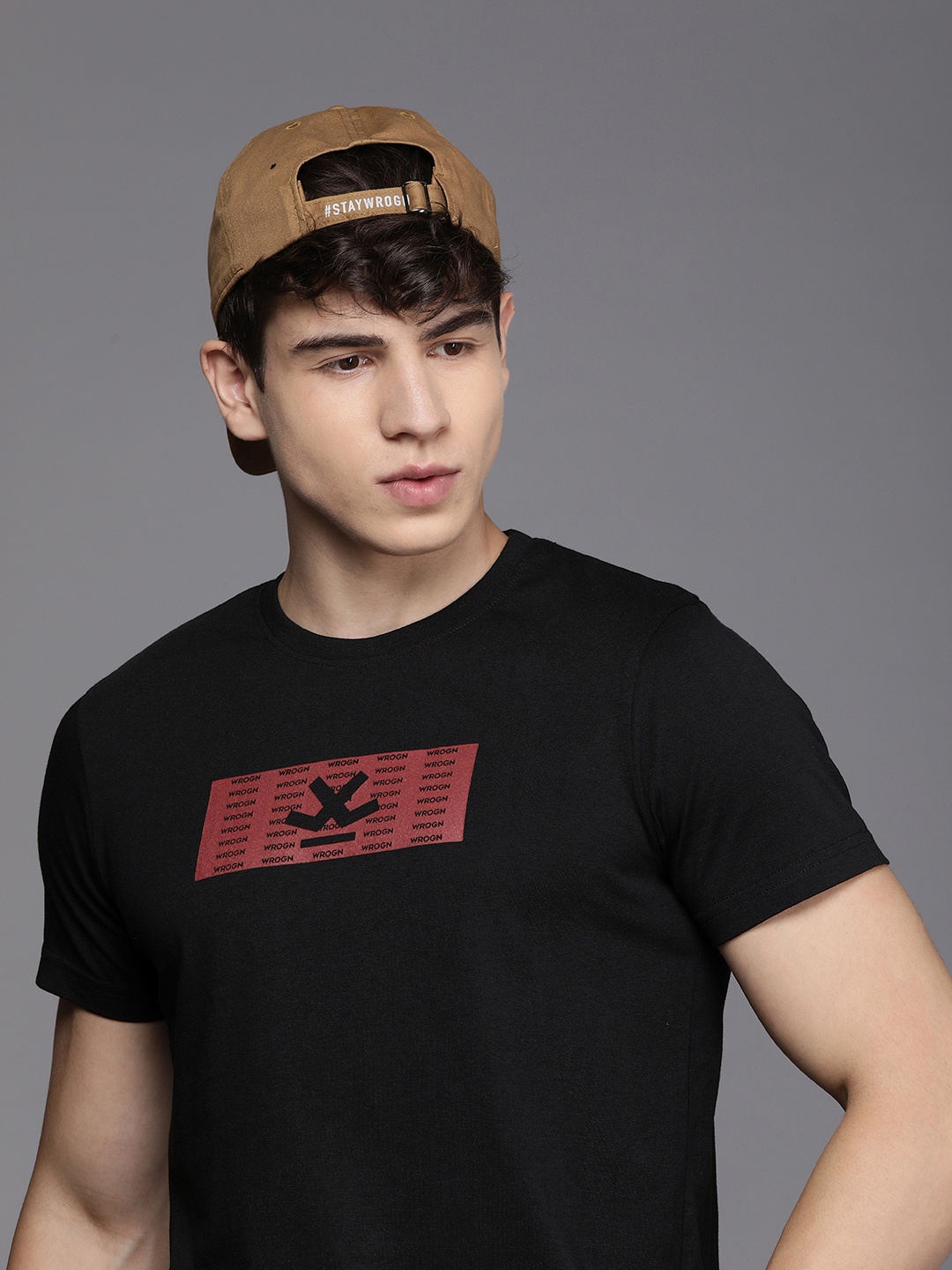 

WROGN Men Brand Logo Printed Slim Fit T-shirt, Black